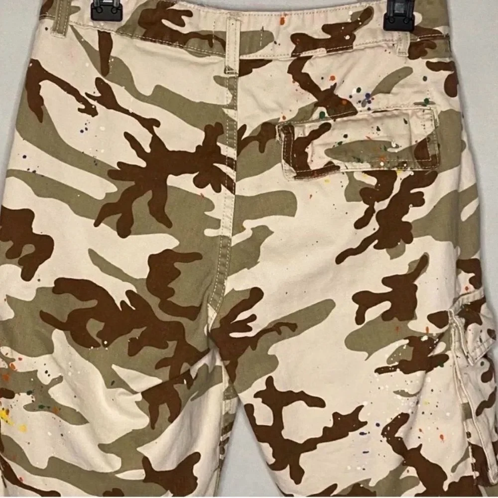 boohooMan Camo Shorts With Paint Splatter Size 30 - Picture 3 of 5